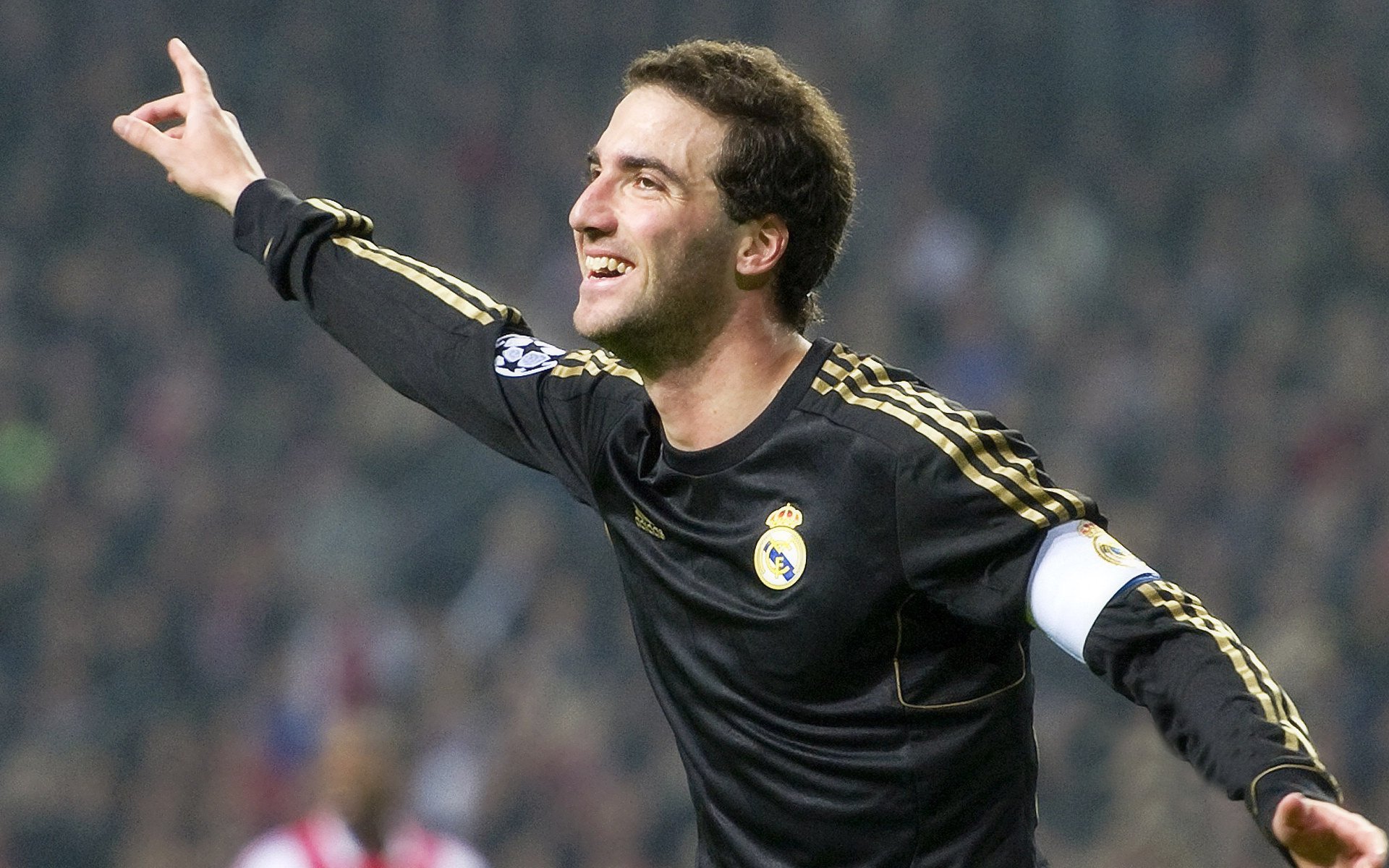 开云官网-达米恩·麦肯齐：全黑队最具威胁的进攻球员之一，每一次突破都充满看点